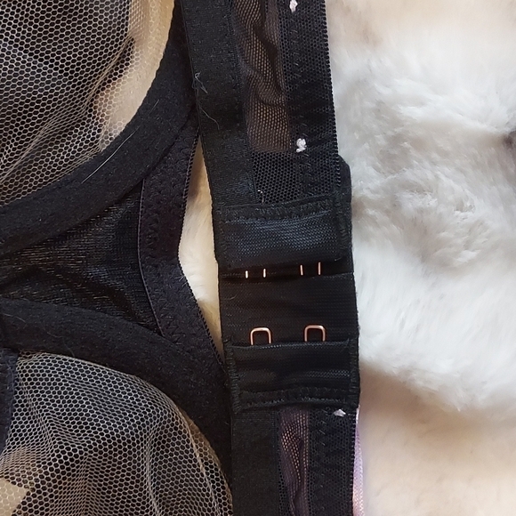 Savage X Fenty Sheer Ruffle Underwire Bra Black - Picture 10 of 12